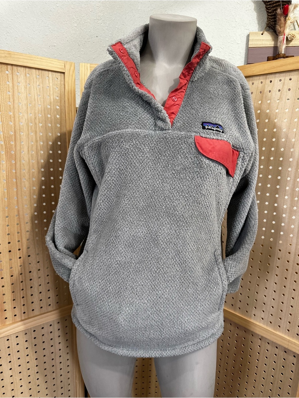 Patagonia Women’s Gray & Coral Fleece Snap Pullover with Coral Trim